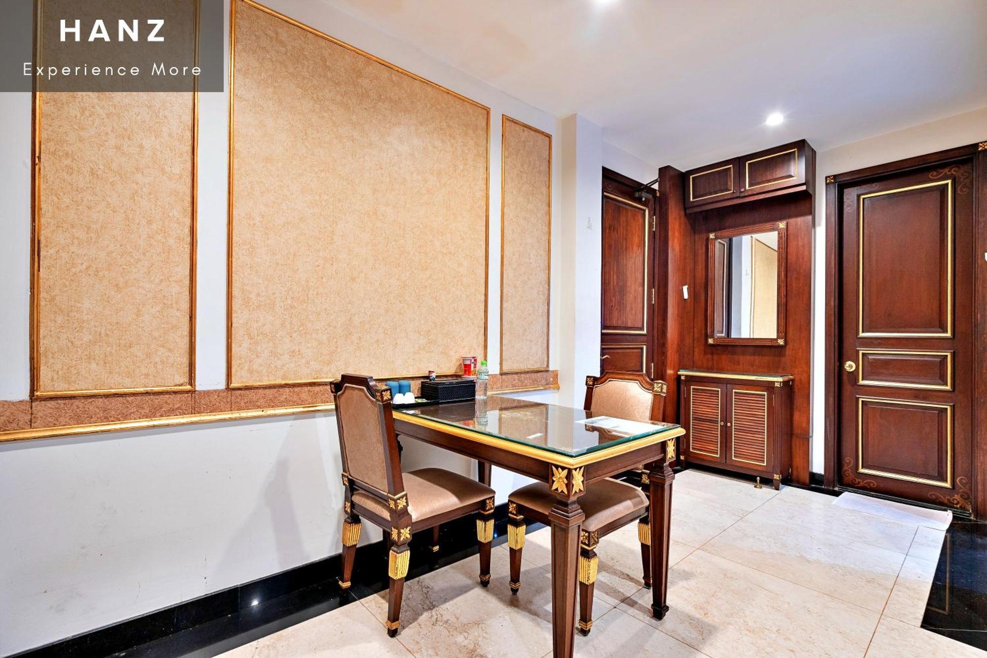 S79 Residences 345 Aparthotel